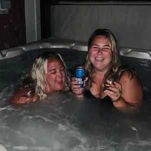 Meet your Posher, Krystale